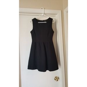 Black Sleeveless Dress